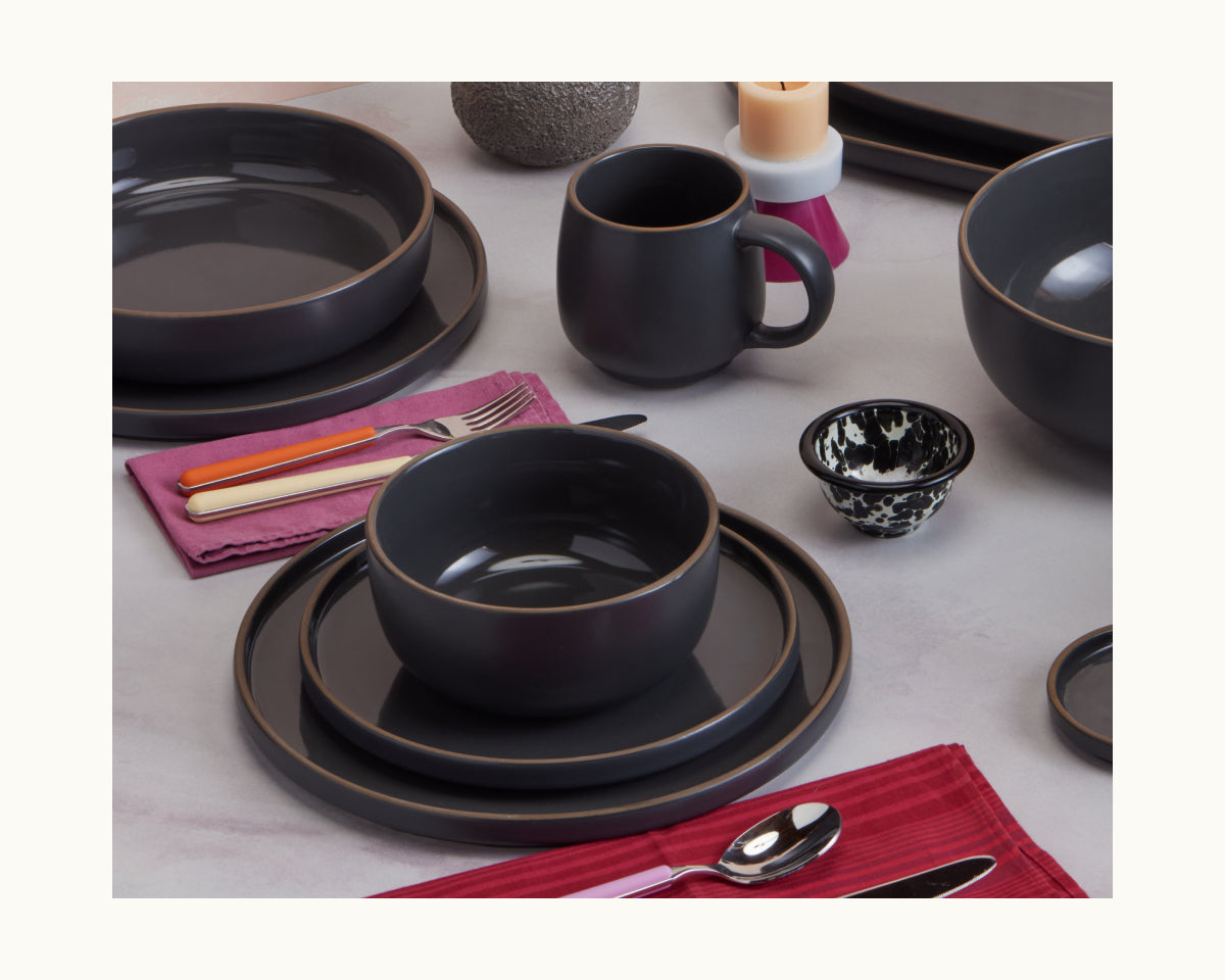 Everyday Salad & Serving Plates